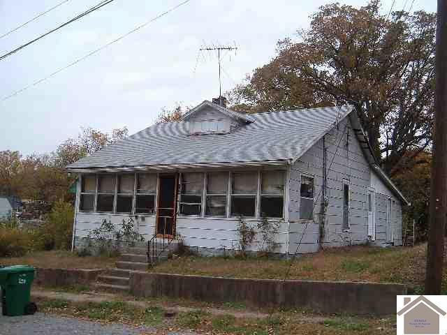 352 CUMBERLAND ST, WICKLIFFE, KY 42087, photo 1 of 35