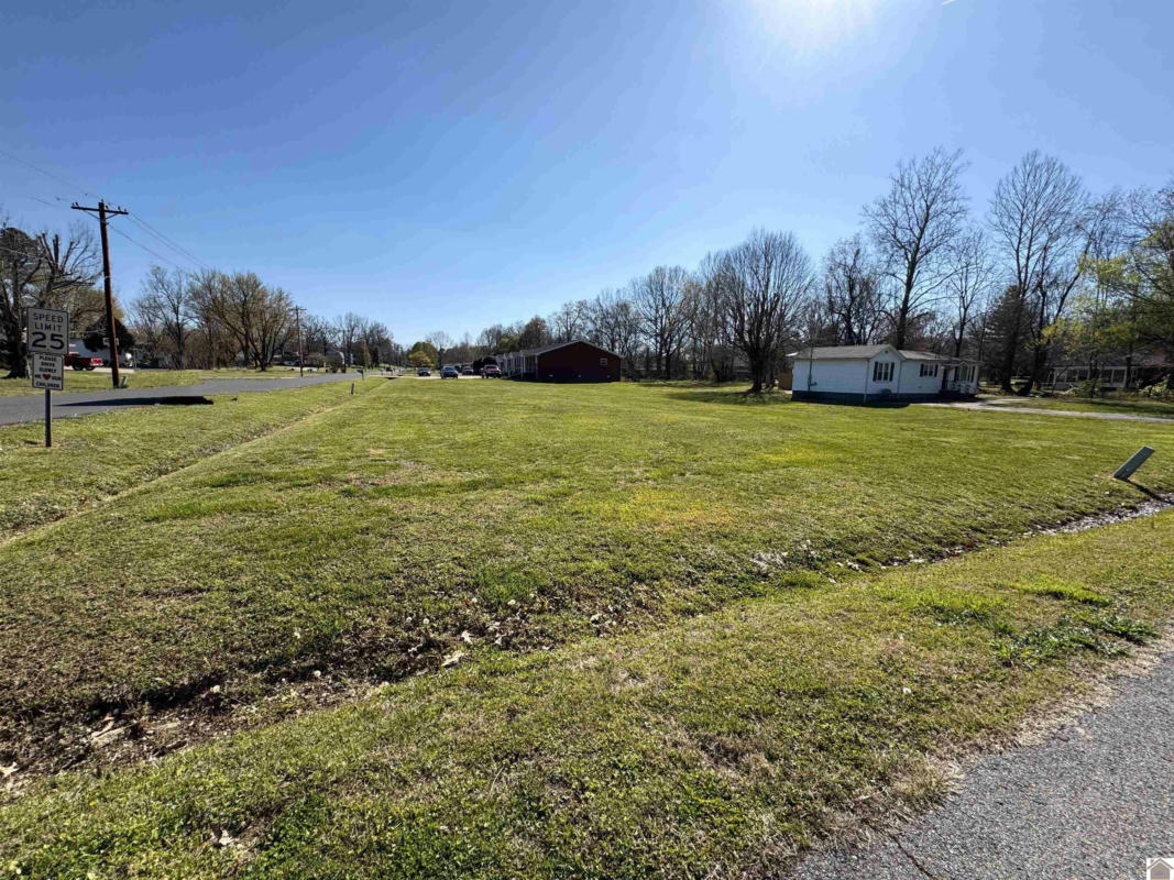 000 VALLEY RD, BENTON, KY 42025, photo 1 of 4